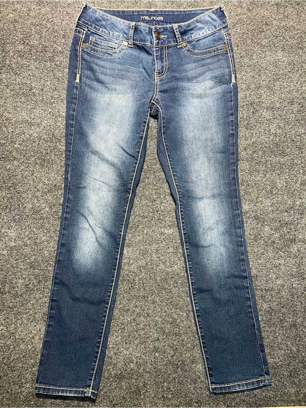 Maurices Skinny Jeans in Faded Blue Wash